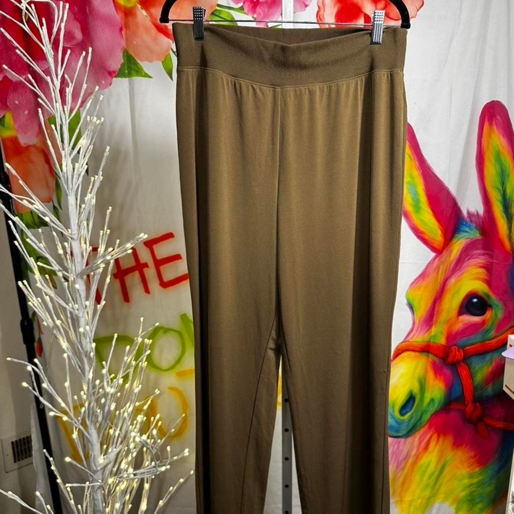 S176. Susan Graver olive green wide leg pants